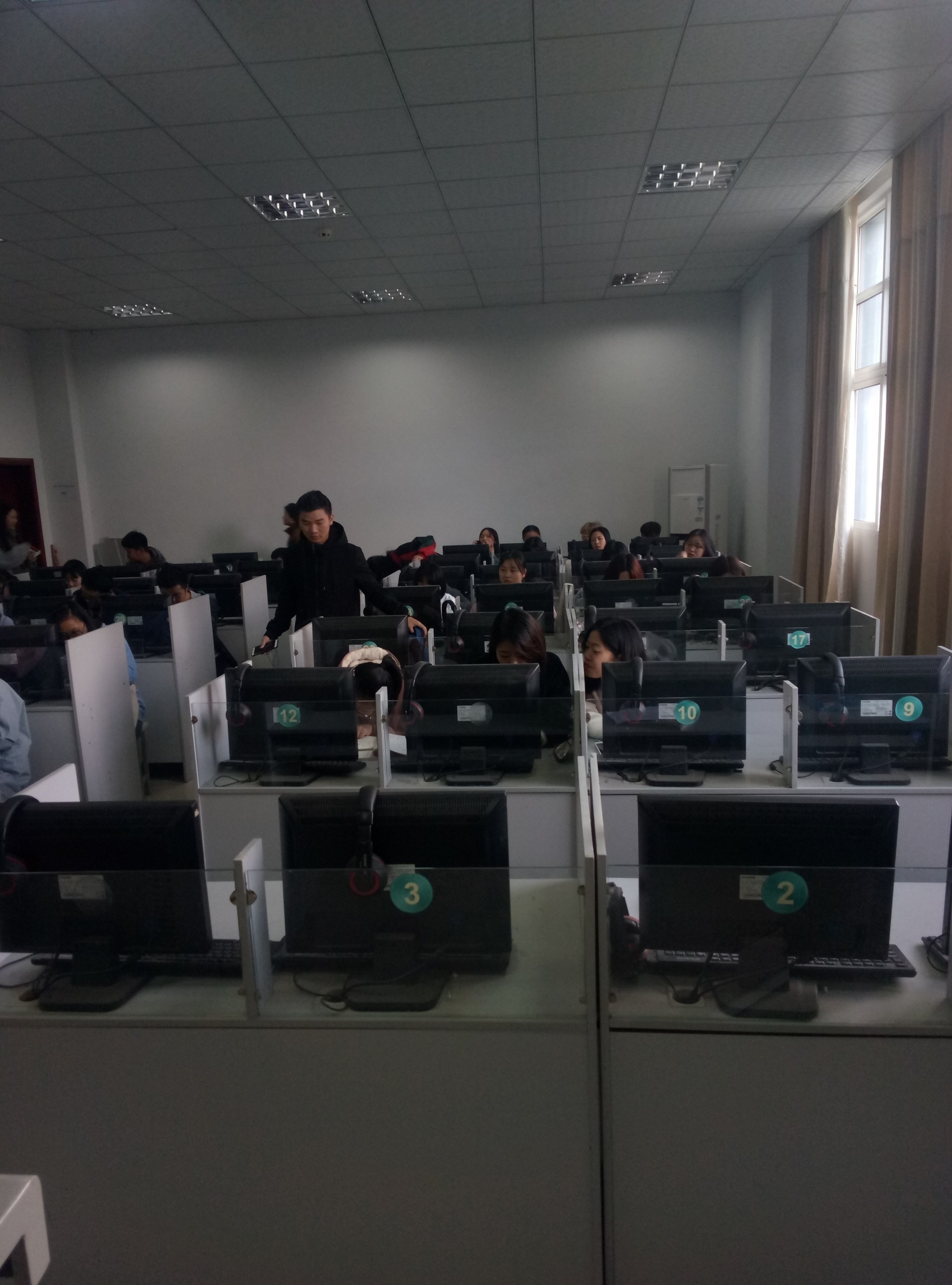 四川合美軟件 全場景覆蓋的計算機培訓(xùn)教室解決方案